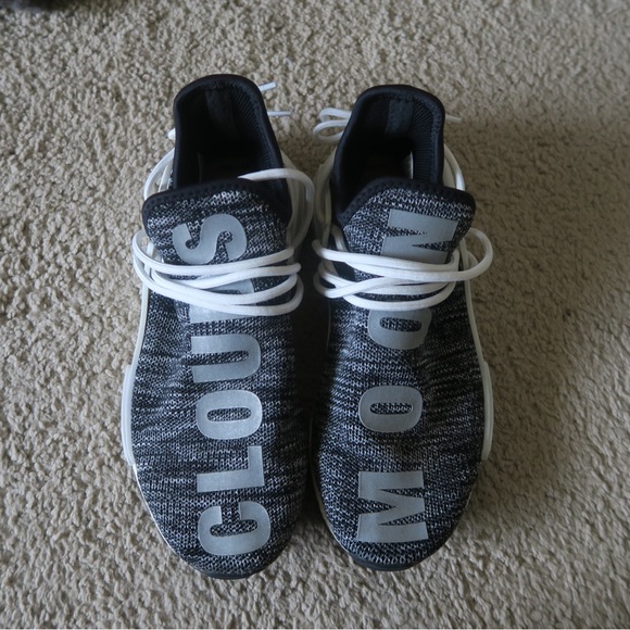 Adidas 'Moon Clouds' - Picture 1 of 1